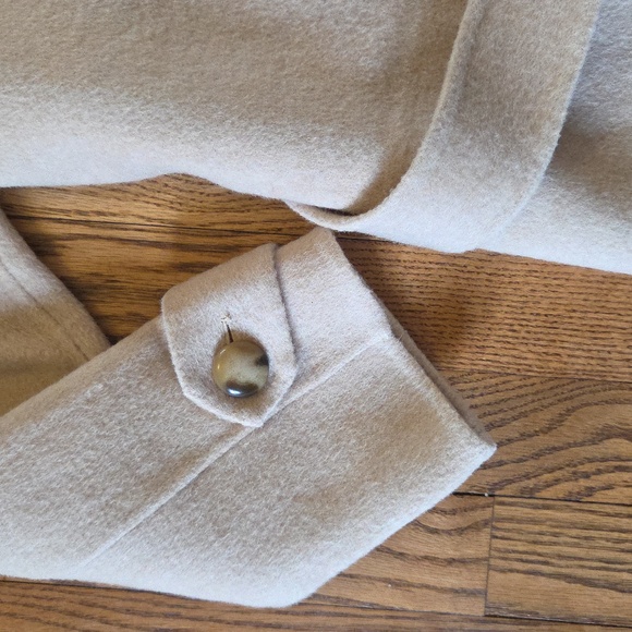 Amour Vert Wool Coat - Picture 3 of 6